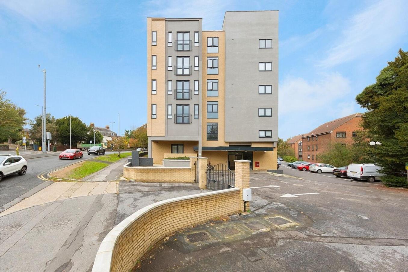 Maidstone Heights By Kasar Stays Buitenkant foto