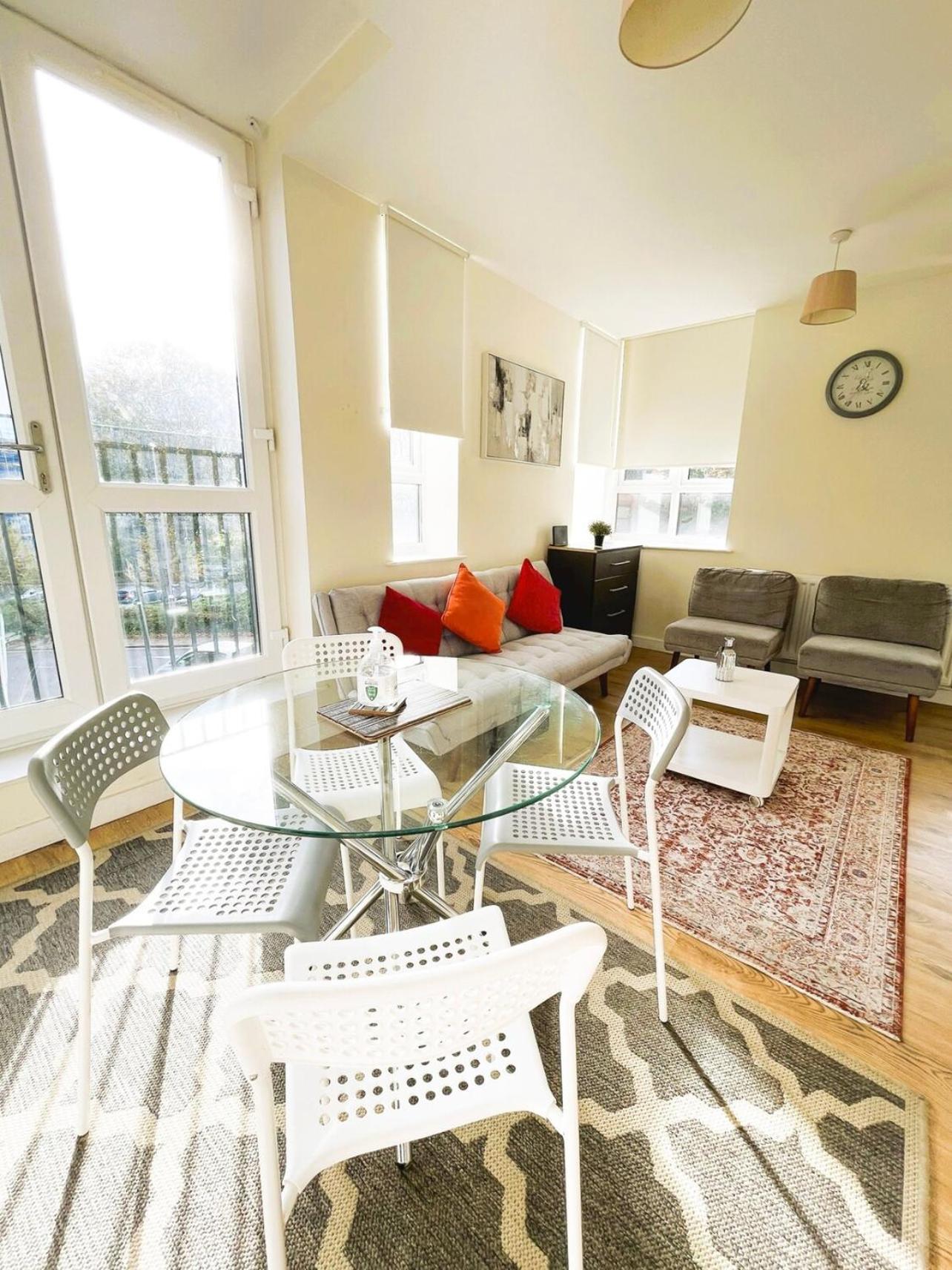 Maidstone Heights By Kasar Stays Buitenkant foto